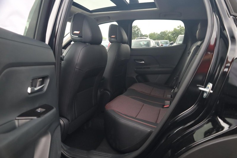 Nissan Kicks Vehicle Image 22