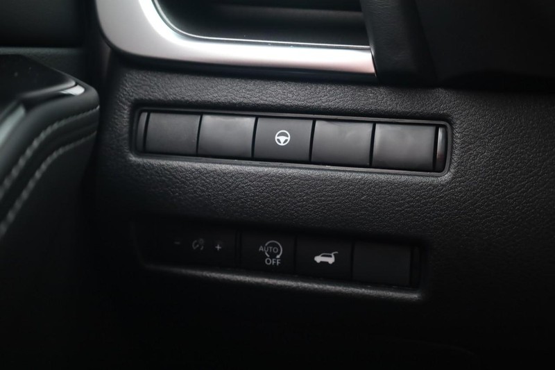 Nissan Rogue Vehicle Image 20