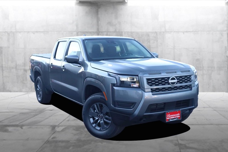 Nissan Frontier Vehicle Full-screen Gallery Image 2
