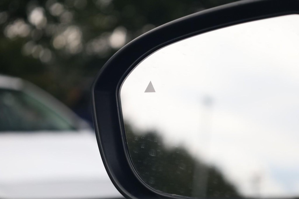 Nissan Kicks Vehicle Image 20