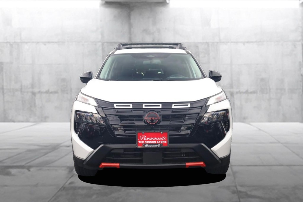 Nissan Rogue Vehicle Image 04