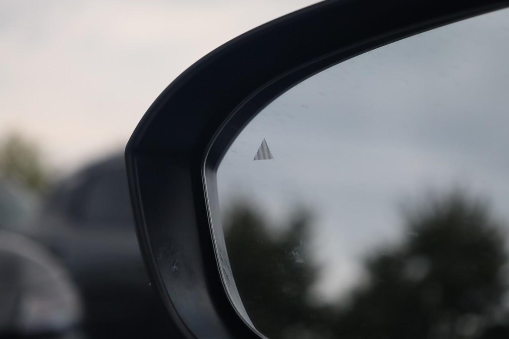 Nissan Rogue Vehicle Image 20