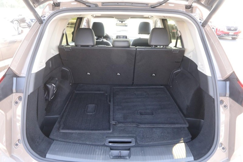 Nissan Rogue Vehicle Image 07