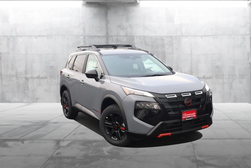 Nissan Rogue Vehicle Image 02