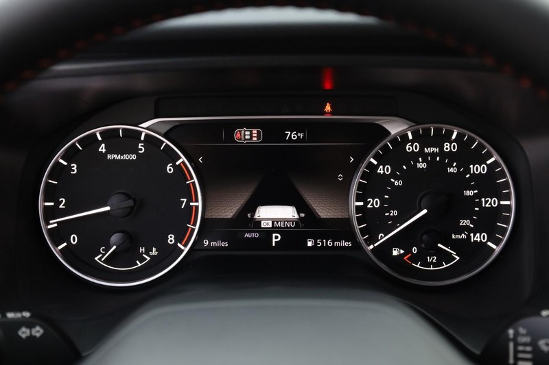 Nissan Rogue Vehicle Image 10