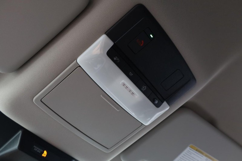 Nissan Rogue Vehicle Image 16