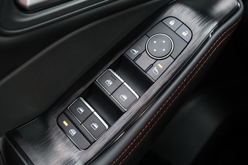 Nissan Rogue Vehicle Image 17