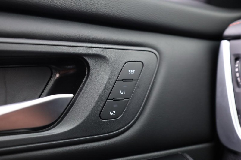 Nissan Rogue Vehicle Image 18