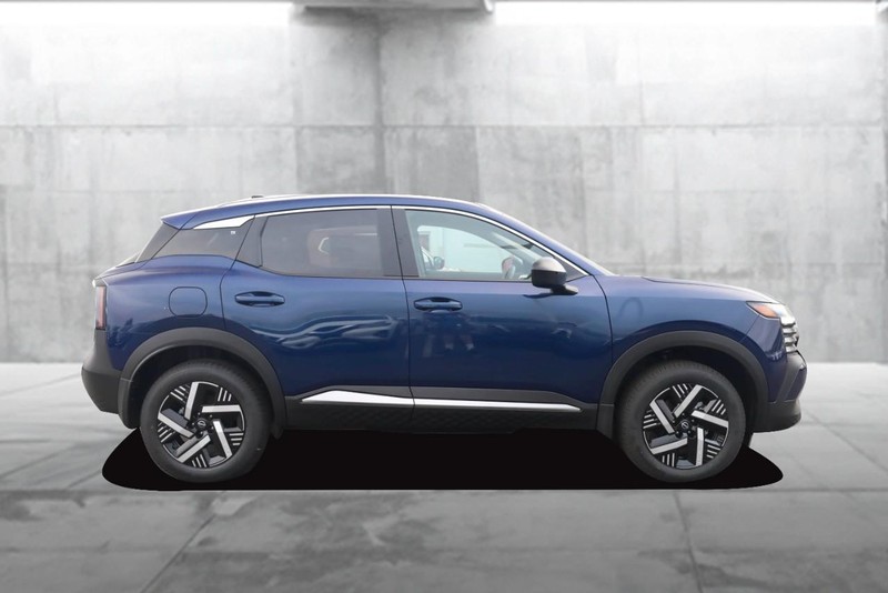 Nissan Kicks Vehicle Image 05