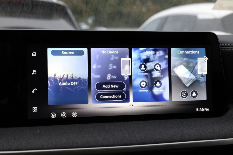 Nissan Kicks Vehicle Image 12