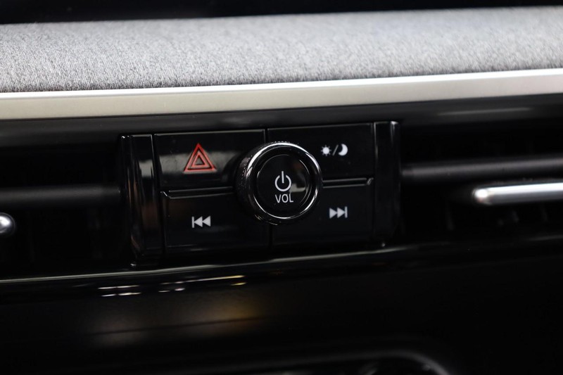 Nissan Kicks Vehicle Image 14