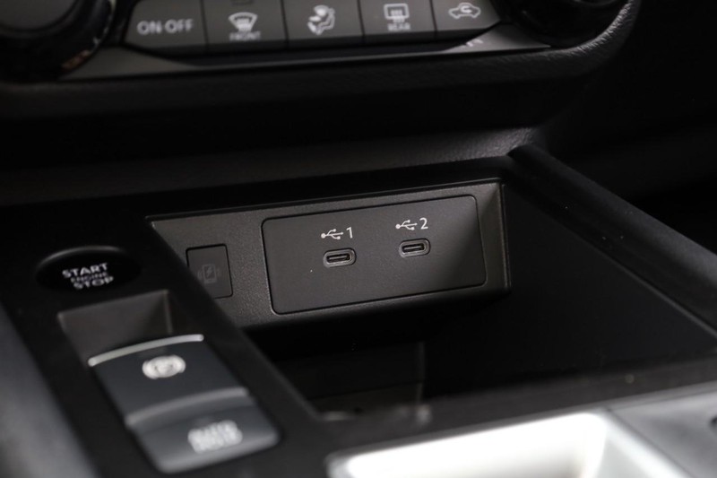 Nissan Kicks Vehicle Image 16