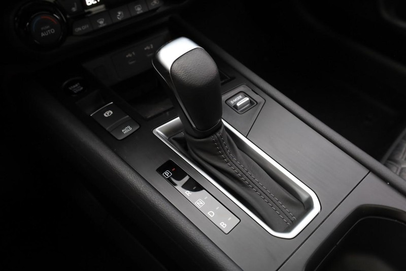 Nissan Kicks Vehicle Image 17