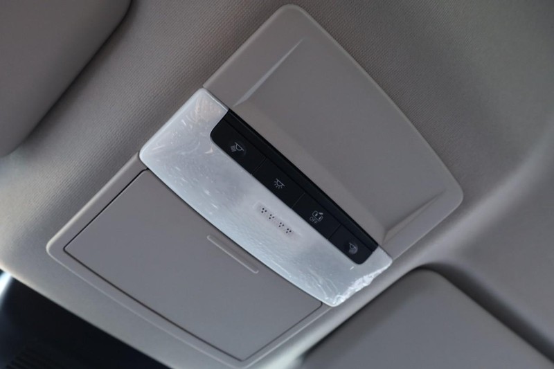 Nissan Sentra Vehicle Full-screen Gallery Image 16