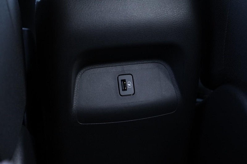 Nissan Sentra Vehicle Full-screen Gallery Image 20