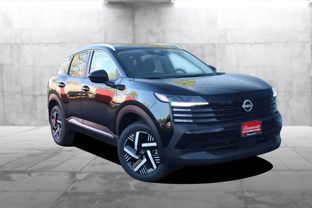Nissan Kicks Vehicle Image 02