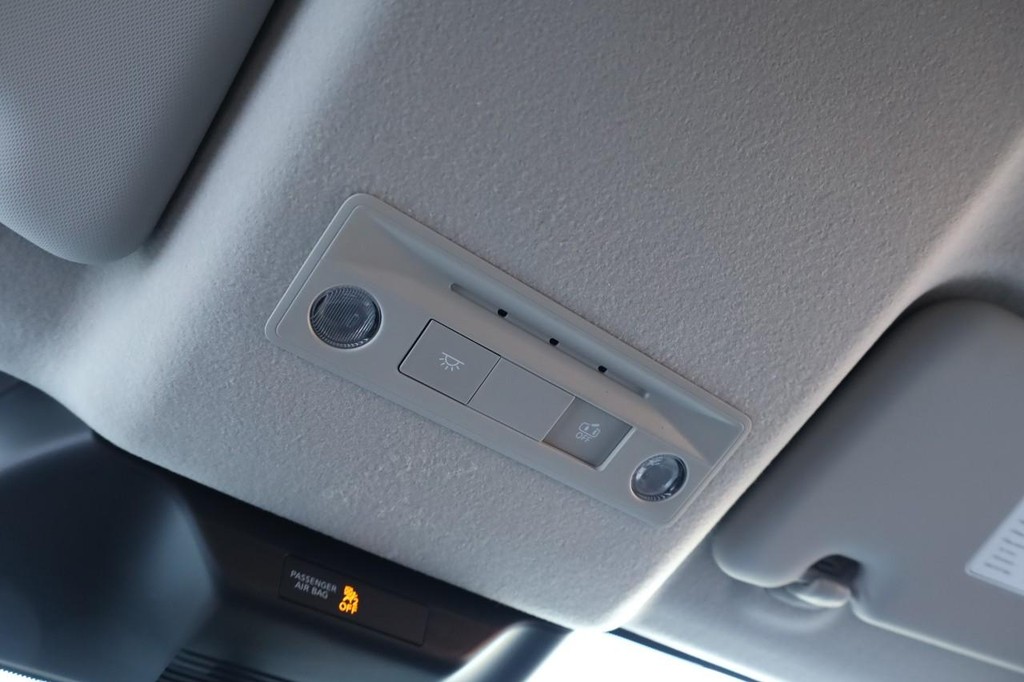 Nissan Kicks Vehicle Image 17