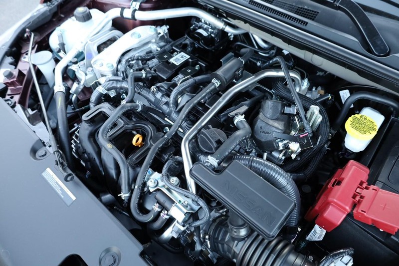 Nissan Sentra Vehicle Image 24