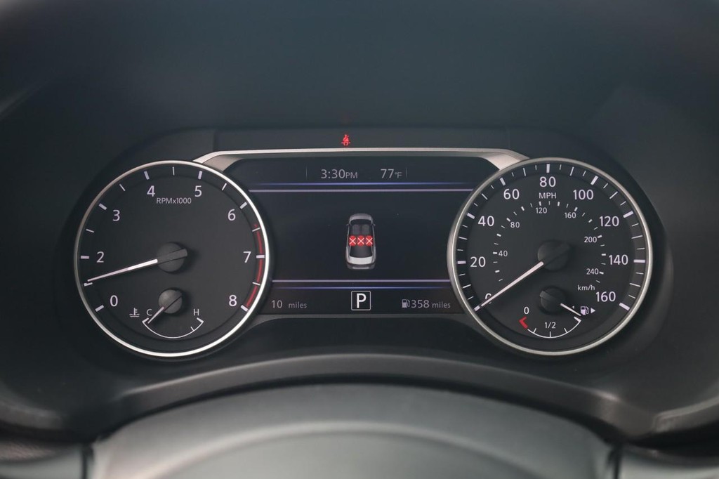 Nissan Sentra Vehicle Image 10