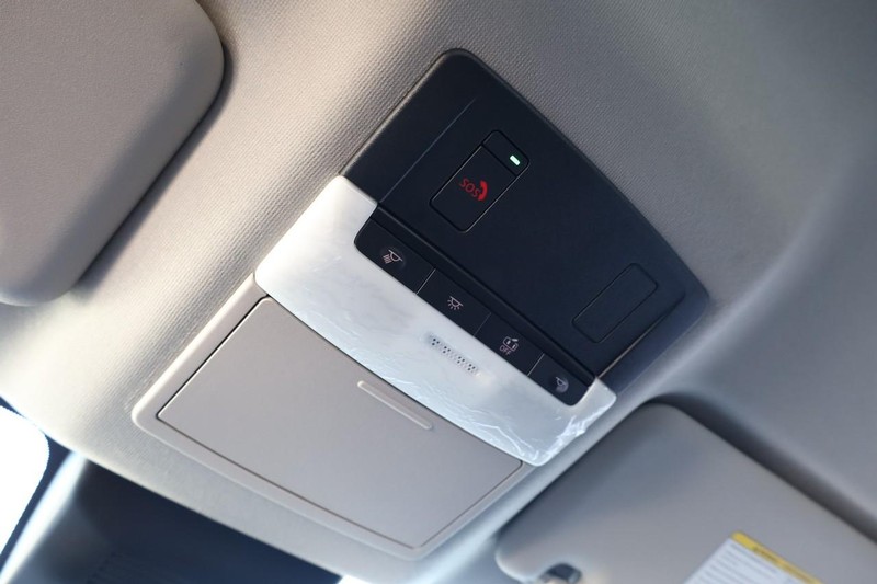 Nissan Sentra Vehicle Full-screen Gallery Image 16