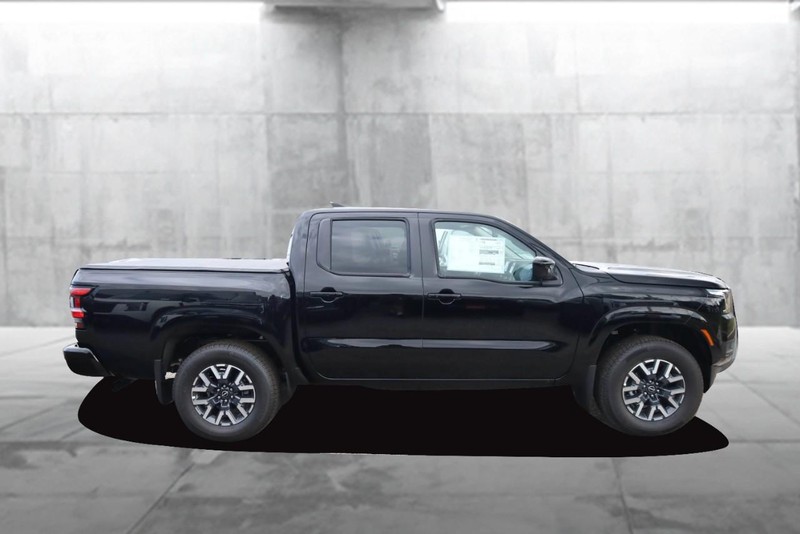 Nissan Frontier Vehicle Image 05