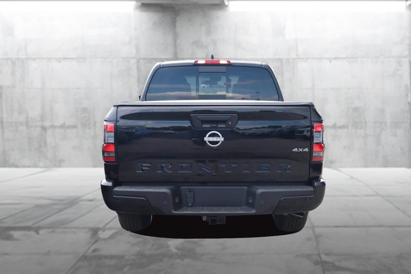 Nissan Frontier Vehicle Image 06