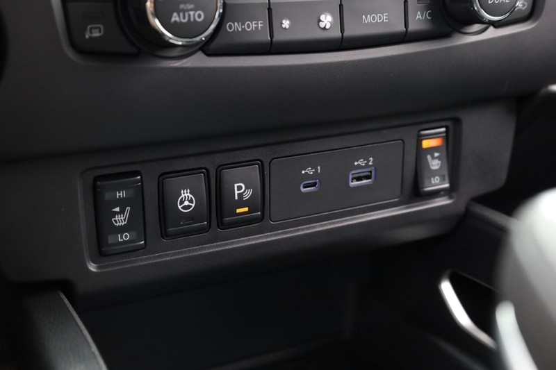 Nissan Frontier Vehicle Image 14