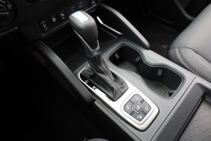 Nissan Frontier Vehicle Image 15