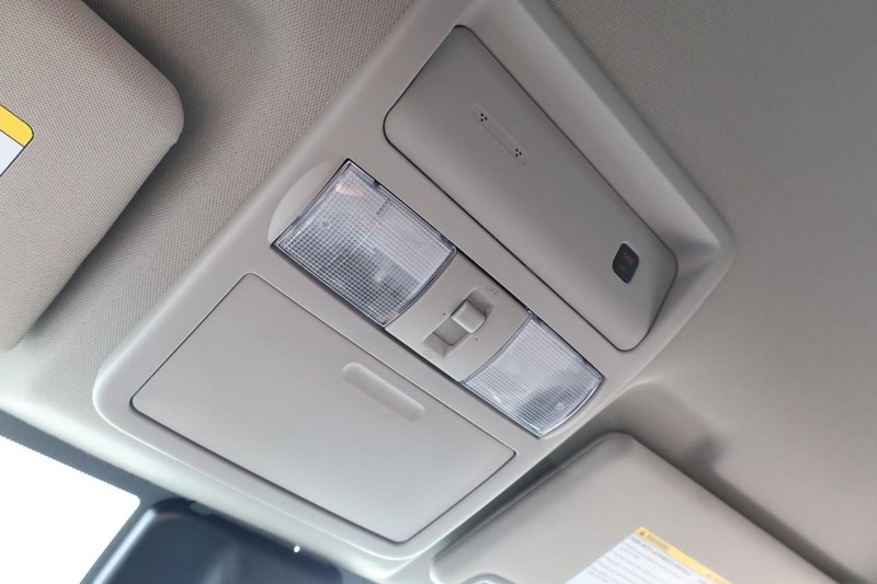 Nissan Frontier Vehicle Image 16