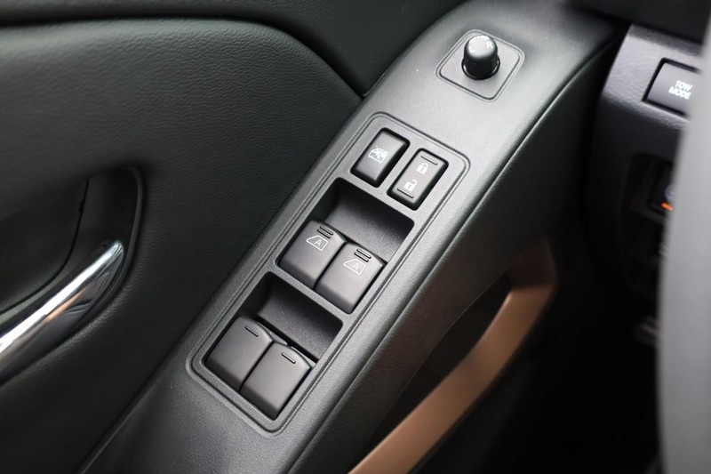 Nissan Frontier Vehicle Image 17