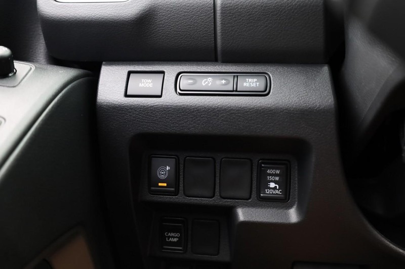 Nissan Frontier Vehicle Image 18