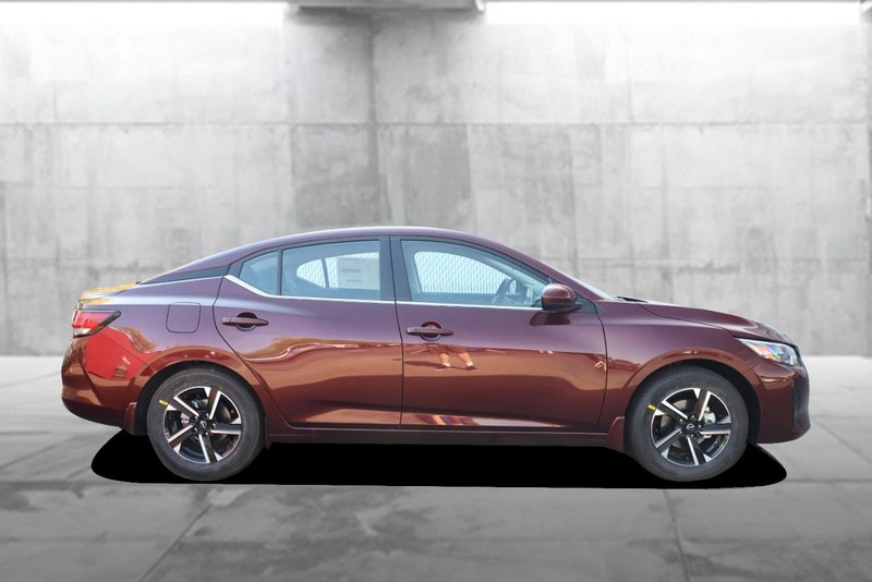 Nissan Sentra Vehicle Image 05