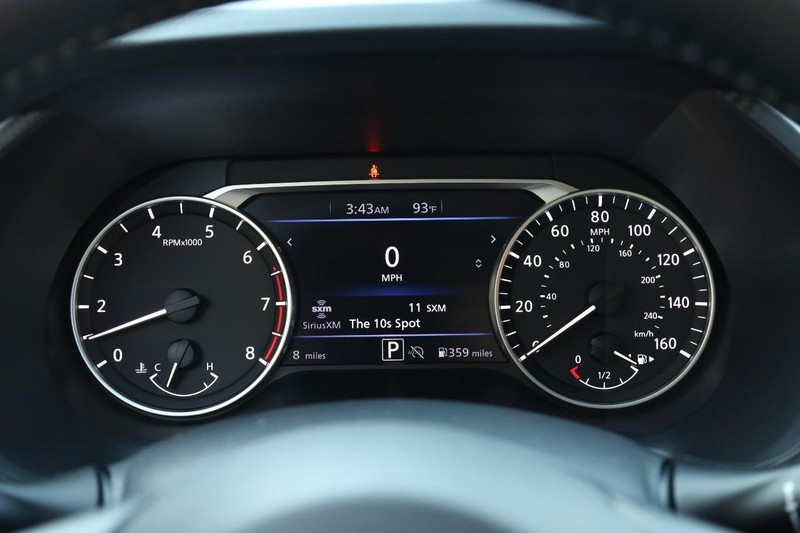 Nissan Sentra Vehicle Image 10