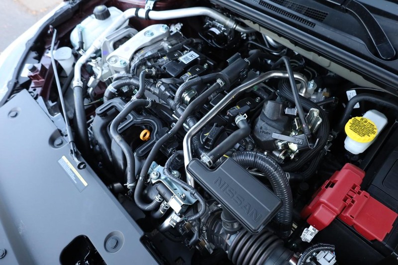 Nissan Sentra Vehicle Image 24