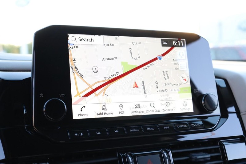 Nissan Pathfinder Vehicle Full-screen Gallery Image 15