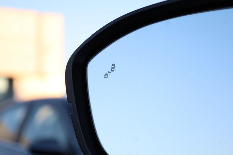 Nissan Pathfinder Vehicle Full-screen Gallery Image 23