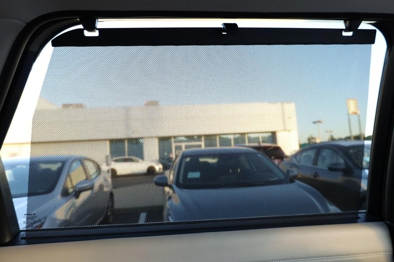 Nissan Pathfinder Vehicle Full-screen Gallery Image 28