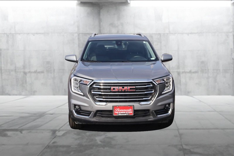 GMC Terrain Vehicle Full-screen Gallery Image 04