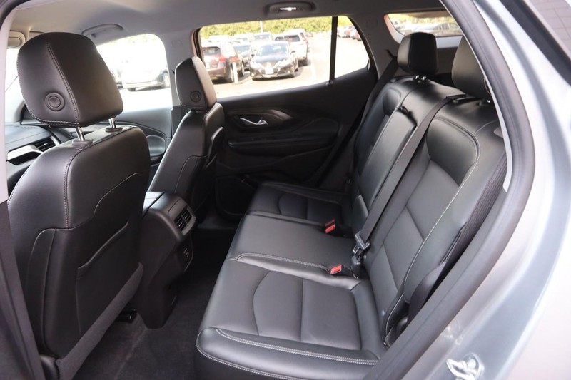 GMC Terrain Vehicle Full-screen Gallery Image 10