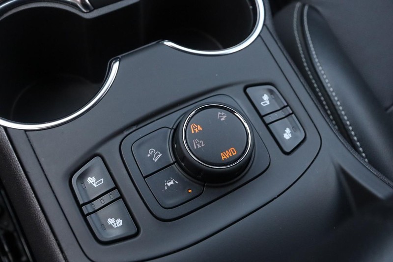 GMC Terrain Vehicle Full-screen Gallery Image 19