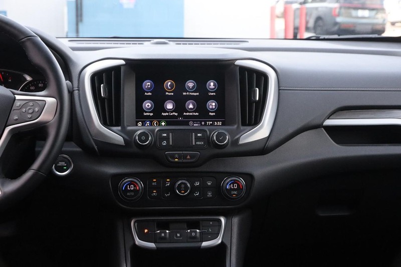 GMC Terrain Vehicle Full-screen Gallery Image 24