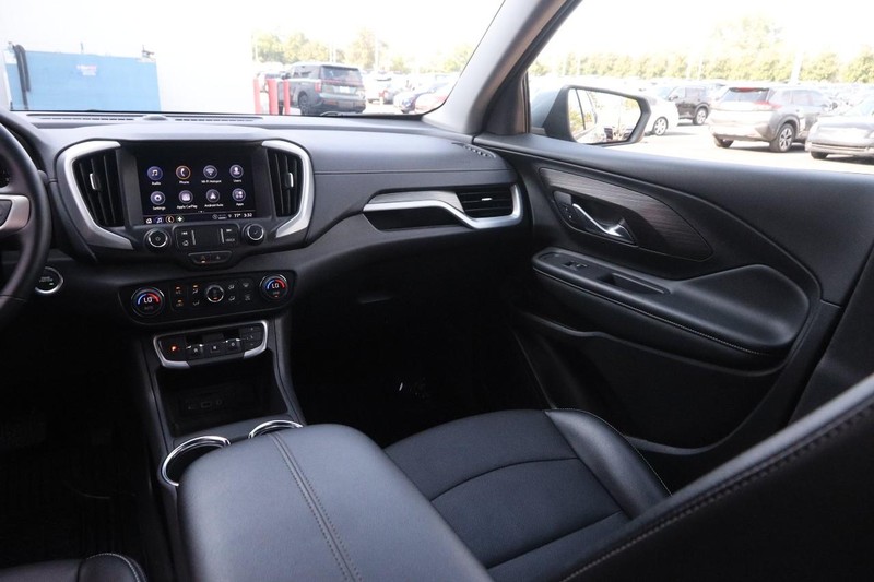 GMC Terrain Vehicle Full-screen Gallery Image 25