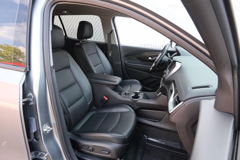 GMC Terrain Vehicle Full-screen Gallery Image 26