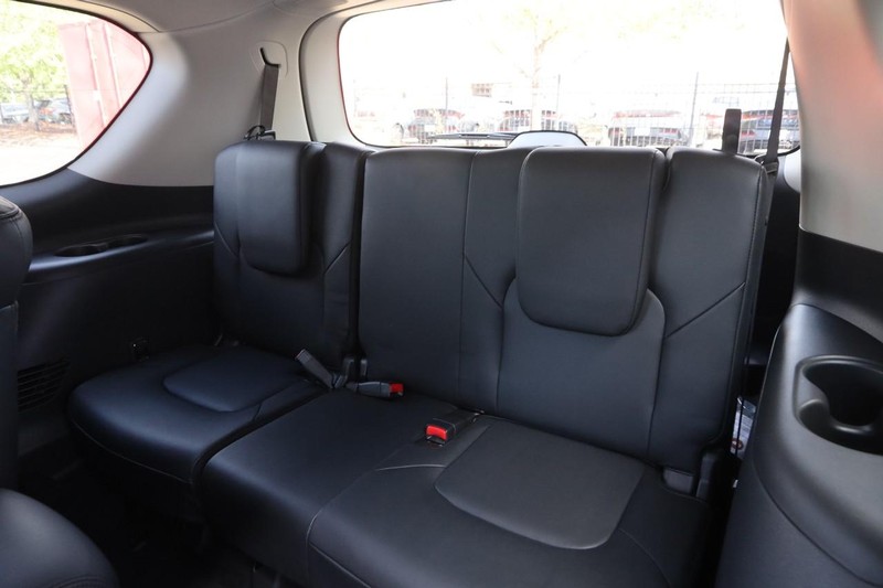 Nissan Armada Vehicle Image 12