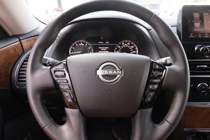 Nissan Armada Vehicle Image 13