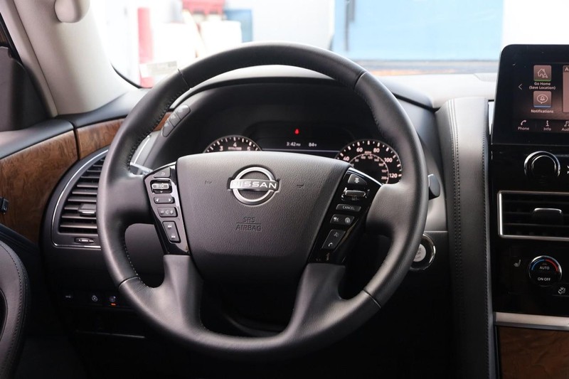 Nissan Armada Vehicle Image 26