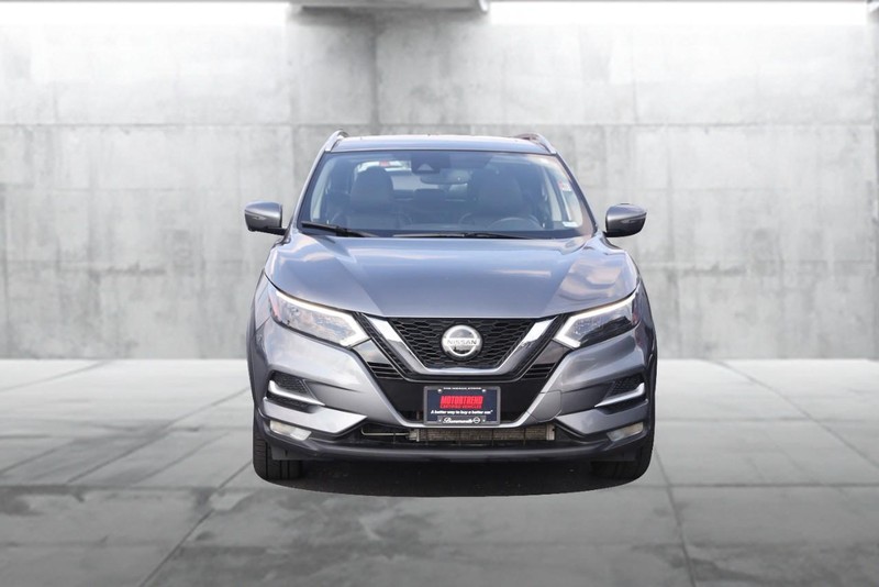 Nissan Rogue Sport Vehicle Image 04