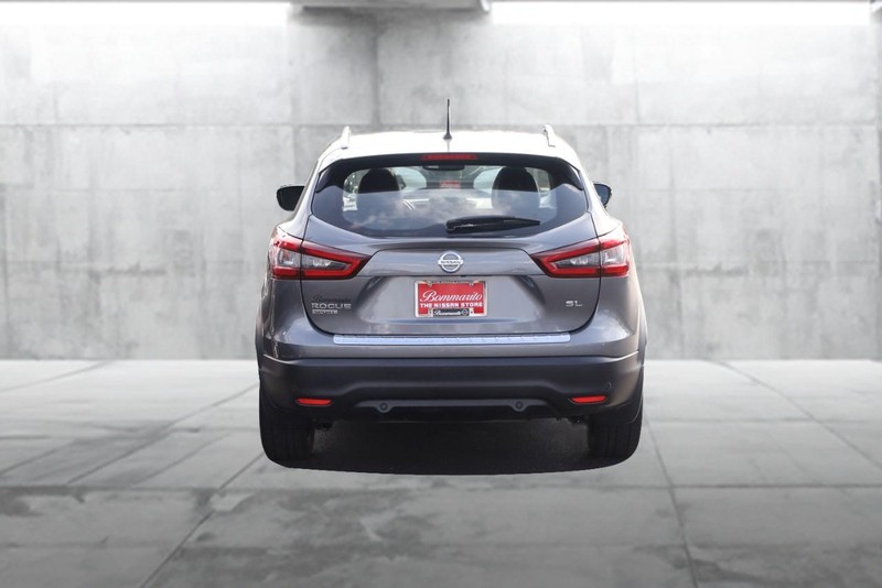 Nissan Rogue Sport Vehicle Image 06