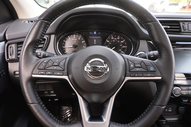 Nissan Rogue Sport Vehicle Image 11