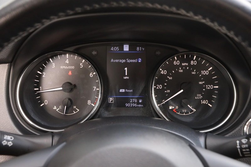 Nissan Rogue Sport Vehicle Image 14